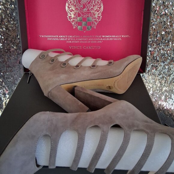 ✨ Like New ✨ Vince Camuto Taupe Suede Strappy Booties – Size 9M / EU 39 - Picture 3 of 7